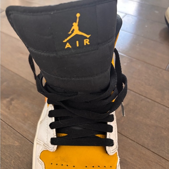 Yellow and Black High-Top Sneakers Nike Air Jordans - Picture 3 of 8